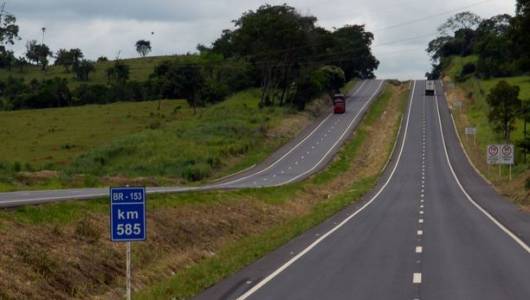 Empresa agrícola pagará horas de trajeto a empregado que passava a semana em alojamento